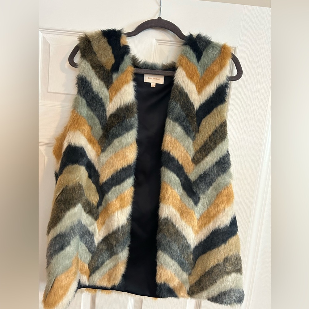 Skies are Blue faux fur vest Large EUC